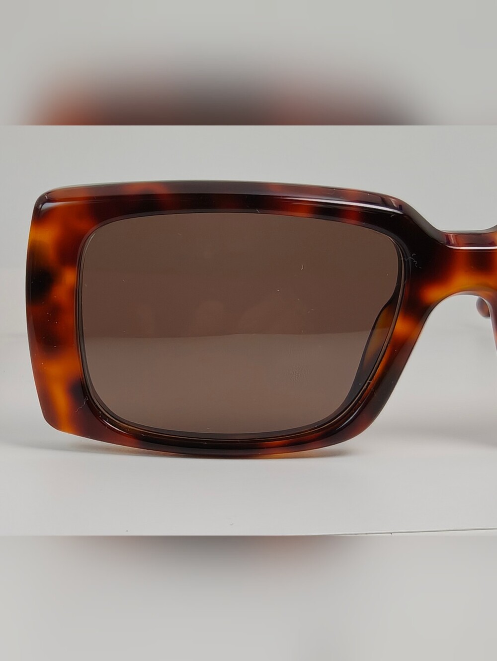 Impression. Classic Tortoiseshell Rectangular. Thicker Structure Front - Picture 3 of 11